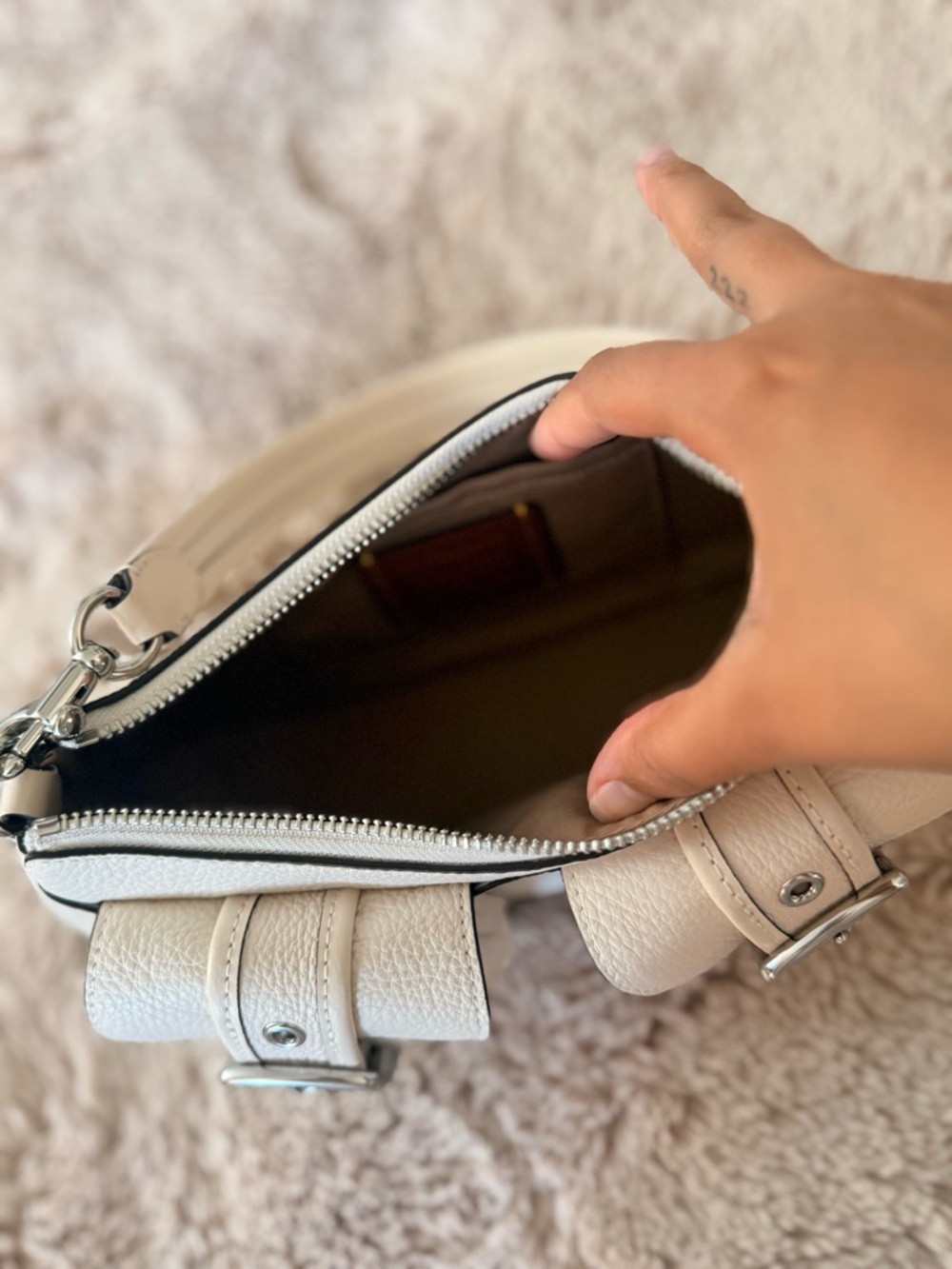 Coach Cream Pebble Leather Shoulder Bag with Double Buckle Pockets - Picture 3 of 5
